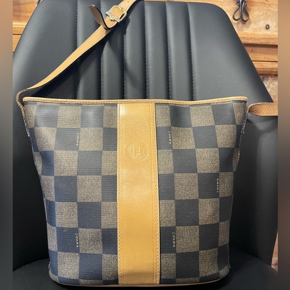 FENDI Vintage pecan chess pattern shoulder bag with FF logo motif. - Picture 1 of 16